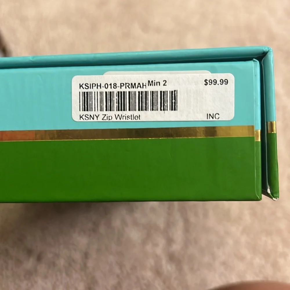 Brand new Kate Spade Zip Wristlet - Maroon - Picture 4 of 6